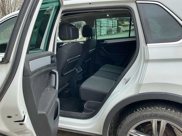 2019 volkswagen tiguan 2.0 tdi r-line suv personenauto - afbeelding 22 van  54