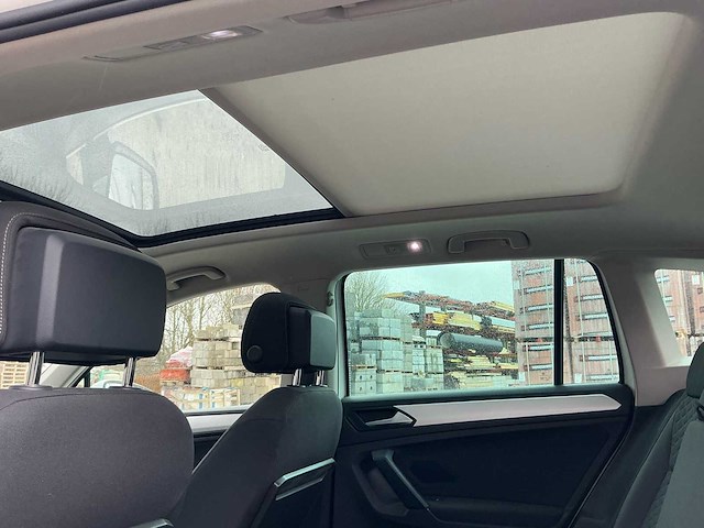 2019 volkswagen tiguan 2.0 tdi r-line suv personenauto - afbeelding 26 van  54