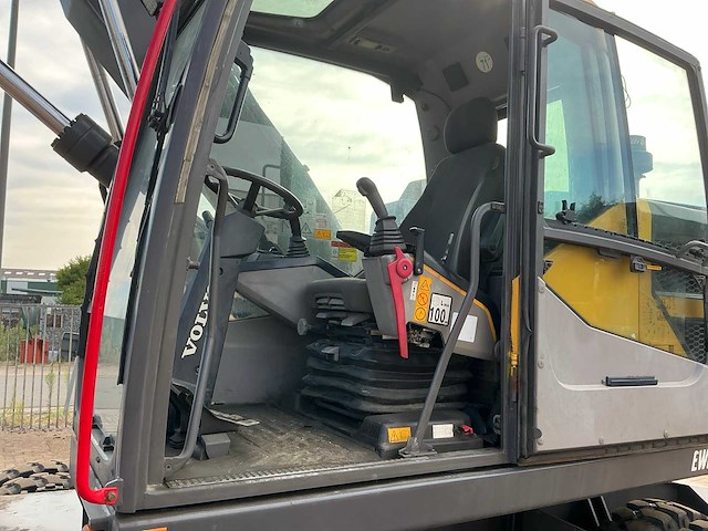2019 volvo ewr150e banden graafmachine - afbeelding 15 van  24