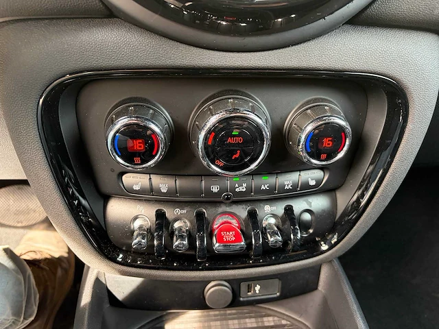 2020 - mini - clubman - one d 1.5da - car - afbeelding 2 van  21