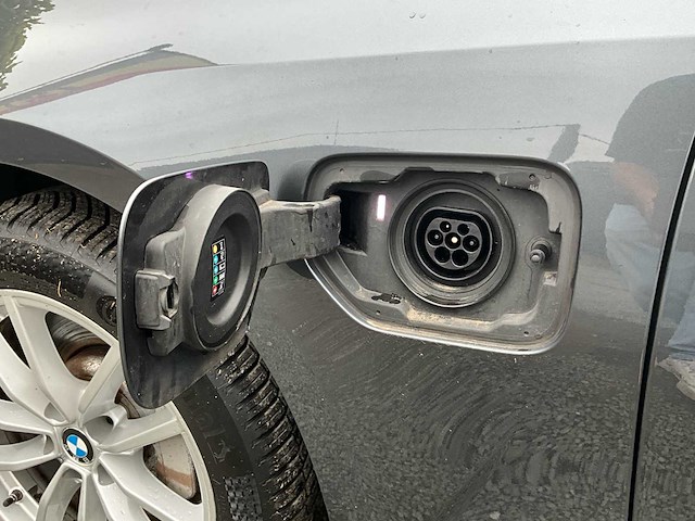 2020 bmw 330e - afbeelding 2 van  32