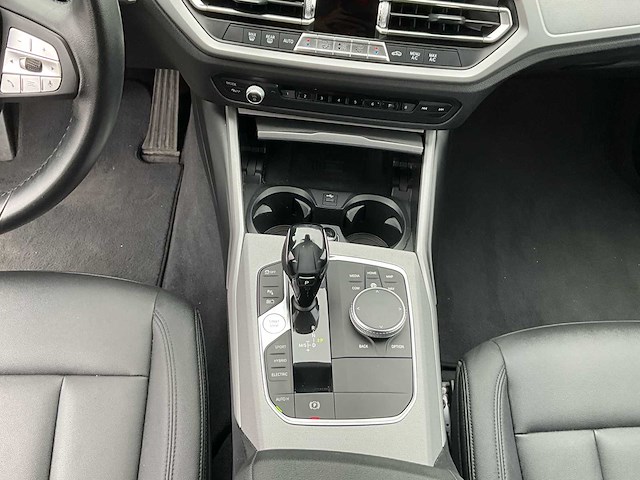 2020 bmw 330e - afbeelding 10 van  32