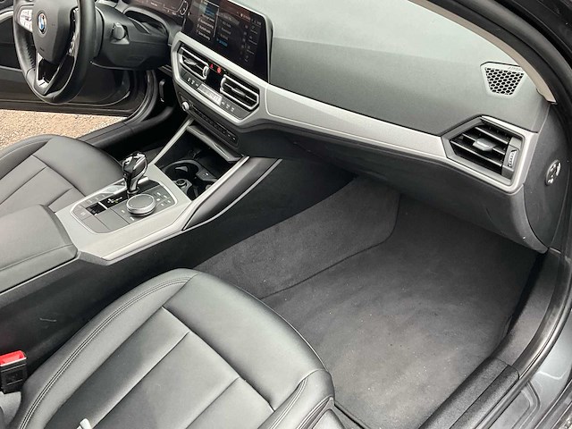2020 bmw 330e - afbeelding 22 van  32