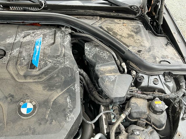 2020 bmw 330e - afbeelding 26 van  32