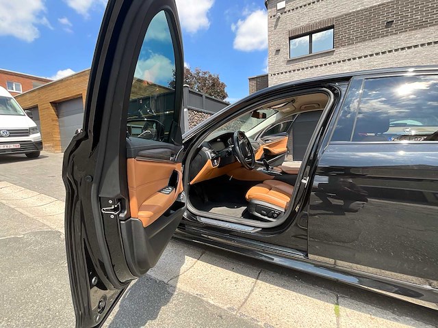 2020 bmw 530e g30 sedan - afbeelding 15 van  39