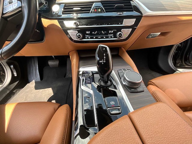 2020 bmw 530e g30 sedan - afbeelding 23 van  39