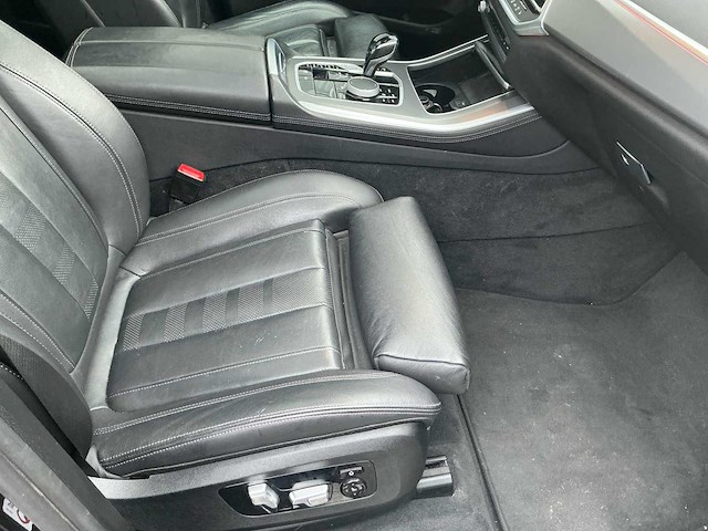 2020 bmw x5 xdrive 40i lichte vracht - afbeelding 30 van  51