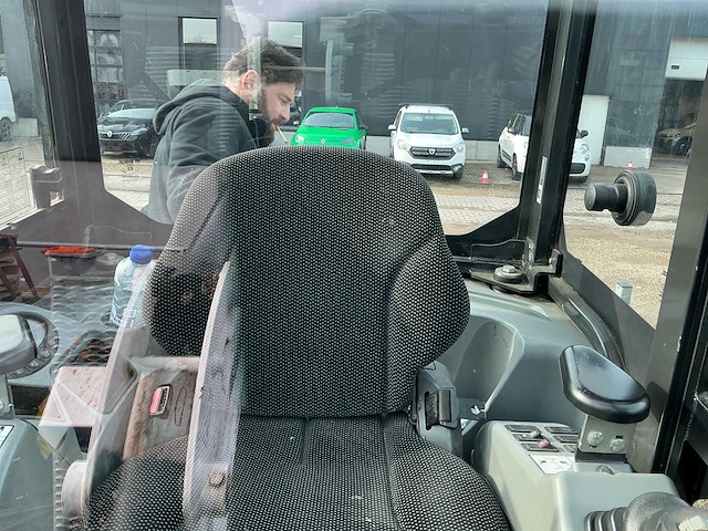 2020 bobcat e19 rupsgraafmachine met machinetransporter (2021) - afbeelding 13 van  31