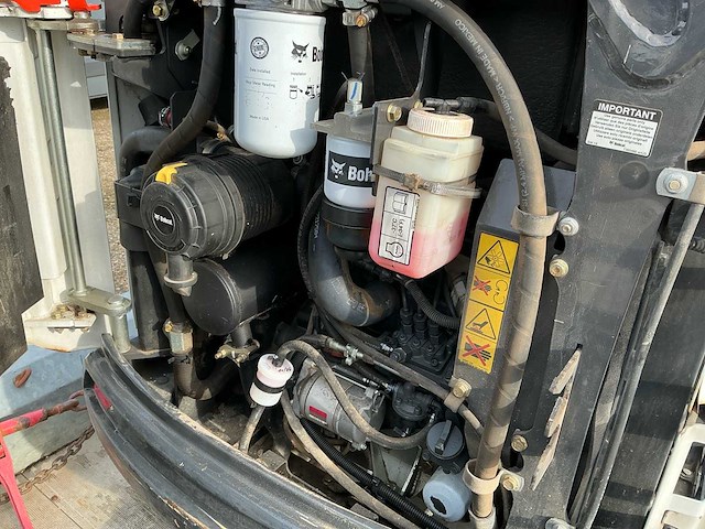 2020 bobcat e19 rupsgraafmachine met machinetransporter (2021) - afbeelding 12 van  31