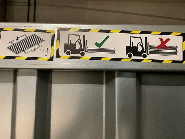 2020 bos opslagcontainer - afbeelding 12 van  18