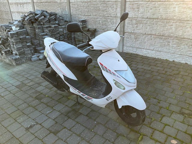 2020 btc znay50 brommer - afbeelding 4 van  11