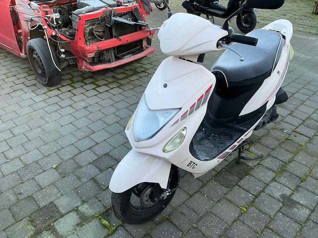 2020 btc znay50 brommer - afbeelding 5 van  11