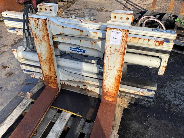 2020 cascade 77g-cfs-110 hydraulische vorkenklem (ver1171959-1) - afbeelding 8 van  9