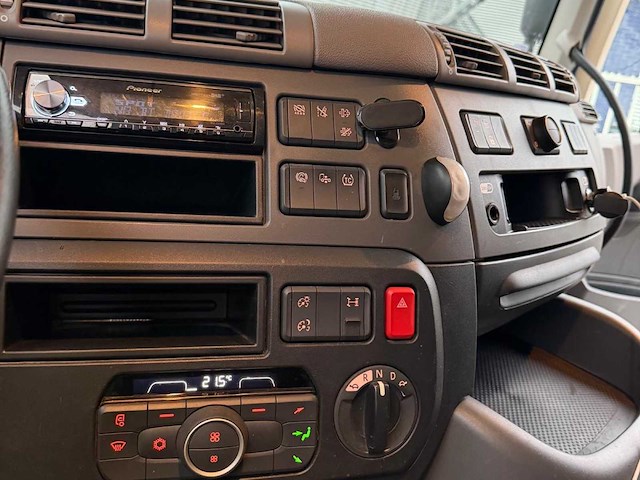 2020 daf cf 410 fan vrachtwagen + haakarm + laadkraan + container - afbeelding 54 van  72