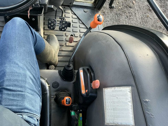 2020 deutz fahr 4070 e vierwielaangedreven landbouwtractor - afbeelding 39 van  62