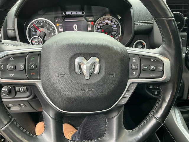 2020 dodge ram laramie 4x4 - afbeelding 9 van  24