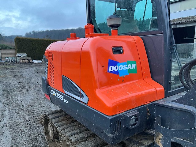 2020 doosan dx55-9c constructiekraan - afbeelding 17 van  29