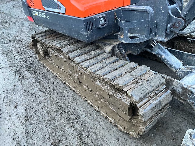 2020 doosan dx55-9c constructiekraan - afbeelding 18 van  29