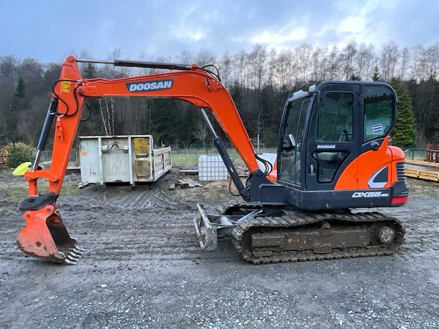 2020 doosan dx55-9c constructiekraan - afbeelding 12 van  29