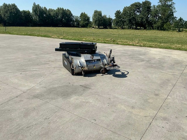 2020 emily balead130r zelfrijdende veegmachine - afbeelding 22 van  41
