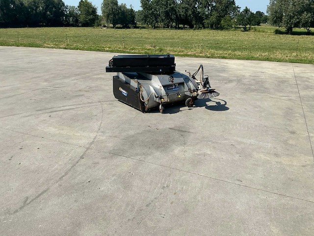 2020 emily balead130r zelfrijdende veegmachine - afbeelding 24 van  41