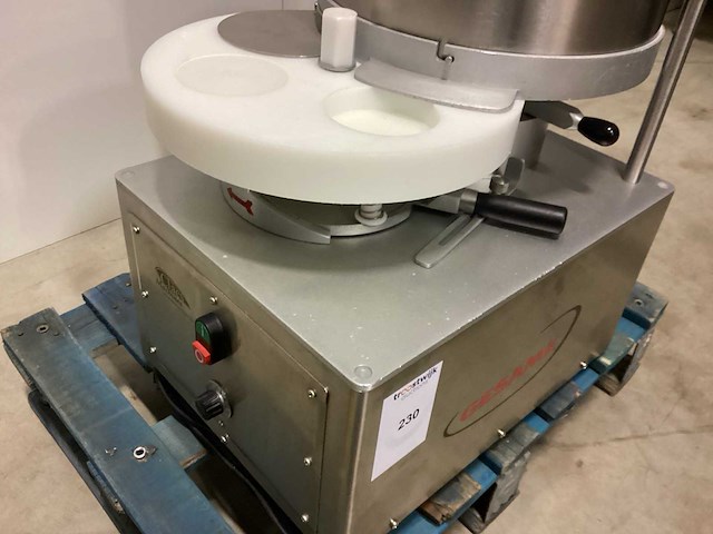 2020 gesame mh-100 met voetpedaal vormmachine - afbeelding 1 van  5