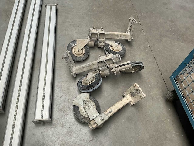 2020 husqvarna cs10 wand-en kabelzaagmachine met afstandsbediening. betonzaag - afbeelding 7 van  32