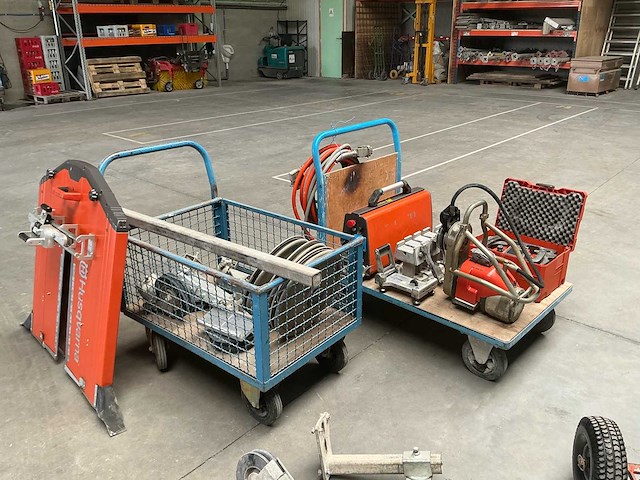 2020 husqvarna cs10 wand-en kabelzaagmachine met afstandsbediening. betonzaag - afbeelding 1 van  32