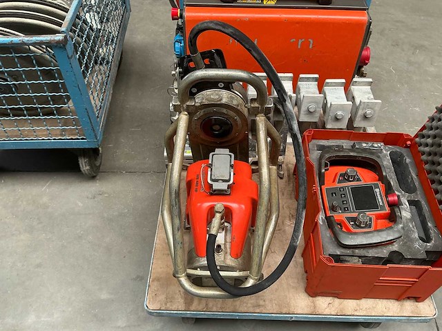 2020 husqvarna cs10 wand-en kabelzaagmachine met afstandsbediening. betonzaag - afbeelding 15 van  32