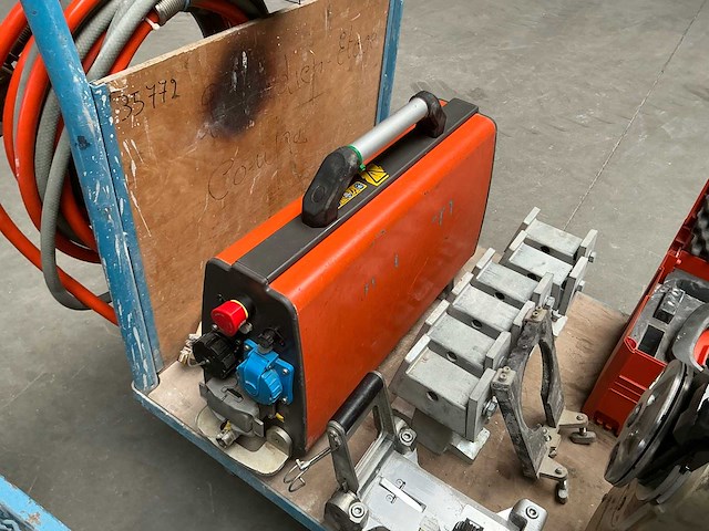 2020 husqvarna cs10 wand-en kabelzaagmachine met afstandsbediening. betonzaag - afbeelding 17 van  32