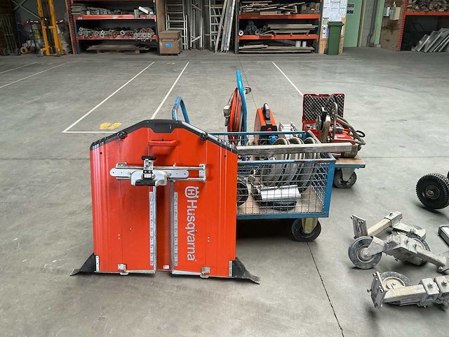 2020 husqvarna cs10 wand-en kabelzaagmachine met afstandsbediening. betonzaag - afbeelding 31 van  32