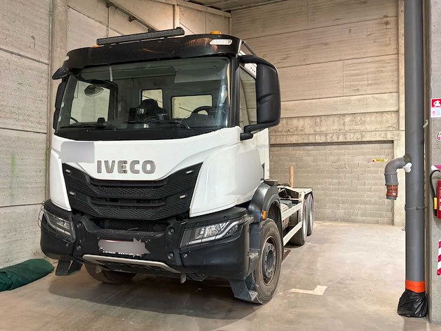 2020 iveco vrachtwagen - afbeelding 1 van  46