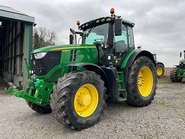 2020 john deere 6r250 vierwielaangedreven landbouwtractor - afbeelding 1 van  23