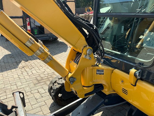 2020 komatsu pc35mr-5 midigraafmachine - afbeelding 1 van  24