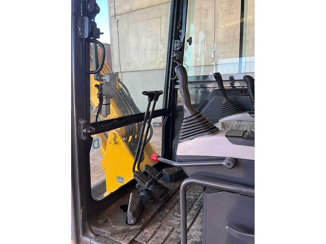 2020 komatsu pc56-7 rupsgraafmachine - afbeelding 12 van  23