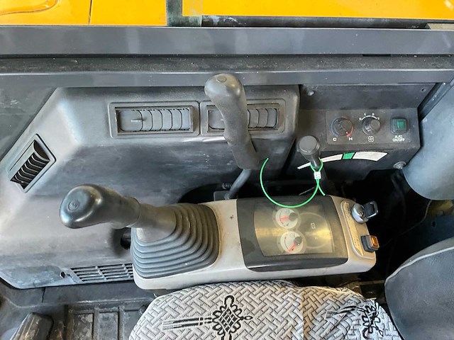 2020 komatsu pc56-7 rupsgraafmachine - afbeelding 13 van  23