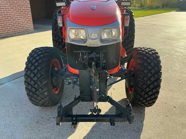 2020 kubota l1361 vierwielaangedreven landbouwtractor - afbeelding 2 van  19