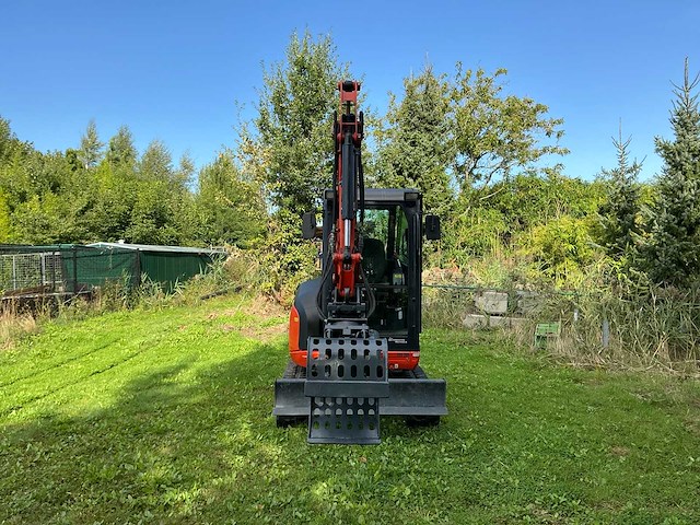 2020 kubota u27-4 hi minigraafmachine met hydraulische sorteergrijper en diverse bakken - afbeelding 25 van  26