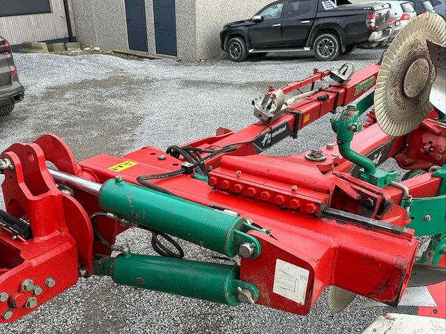 2020 kverneland pg100 ploeg (8 honken) - afbeelding 7 van  10