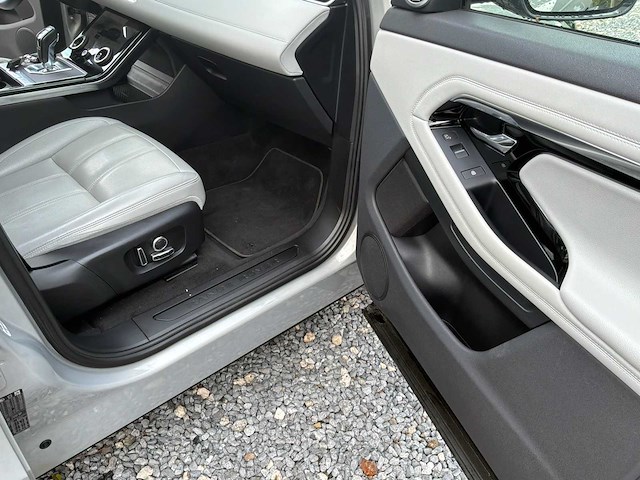 2020 land rover range rover evoque suv - afbeelding 22 van  34