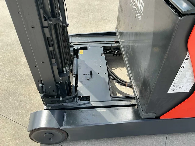 2020 linde r14-01 reach truck - afbeelding 3 van  65