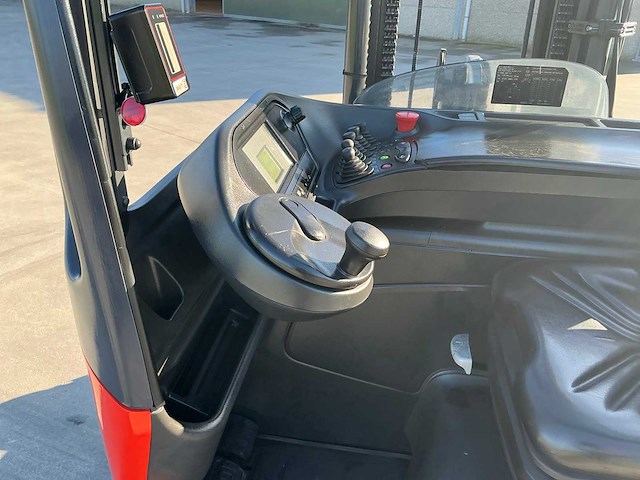 2020 linde r14g-01 reach truck op grote wielen en vorkversteller - afbeelding 58 van  78