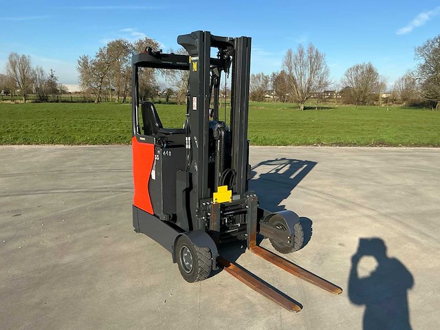 2020 linde r14g-01 reach truck op grote wielen en vorkversteller - afbeelding 27 van  78