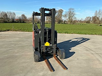 2020 linde r14g-01 reach truck op grote wielen en vorkversteller - afbeelding 26 van  69