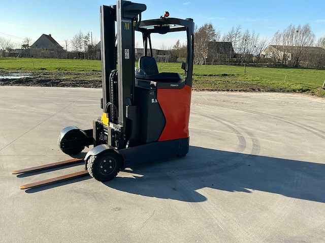 2020 linde r14g-01 reach truck op grote wielen en vorkversteller - afbeelding 23 van  69