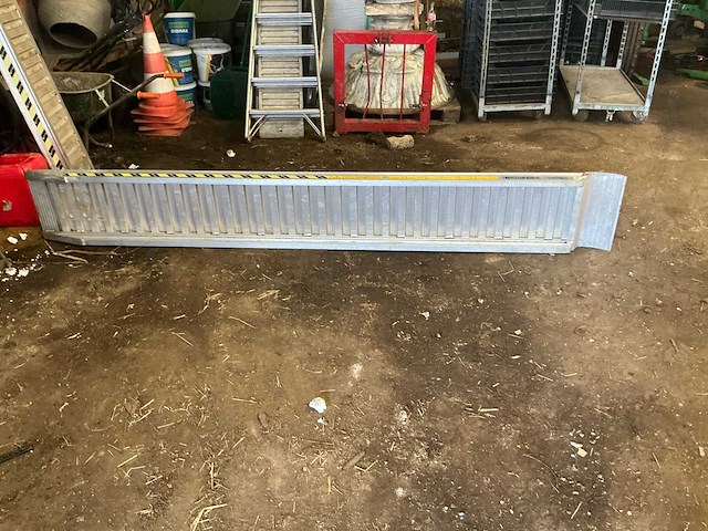 2020 lotus rcs108/30 op- en afrij rampen - afbeelding 1 van  3