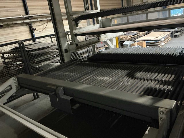 2020 lvd phoenix fl-3015 lasersnijmachine met platenlift - afbeelding 5 van  26