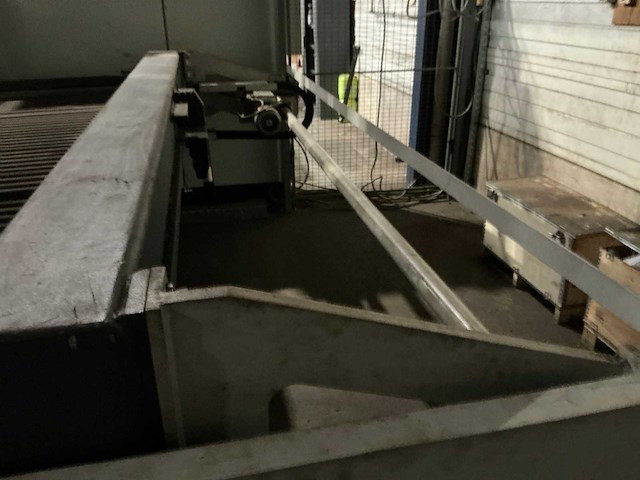 2020 lvd phoenix fl-3015 lasersnijmachine met platenlift - afbeelding 16 van  26