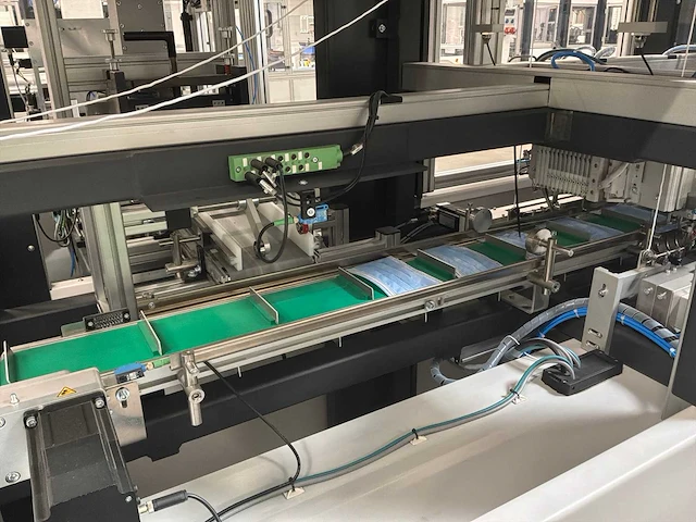 2020 machine voor het vervaardigen en verpakken van mondmaskers - afbeelding 9 van  44