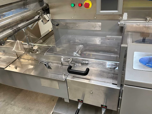 2020 machine voor het vervaardigen en verpakken van mondmaskers - afbeelding 25 van  44